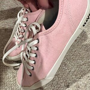 Seavees pink sneakers, new